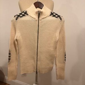 Never worn women’s Burberry London sweater